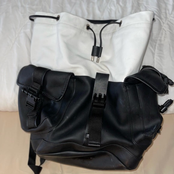 Givenchy backpack - Picture 2 of 3